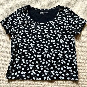 Printed UNIQLO crop tee, medium